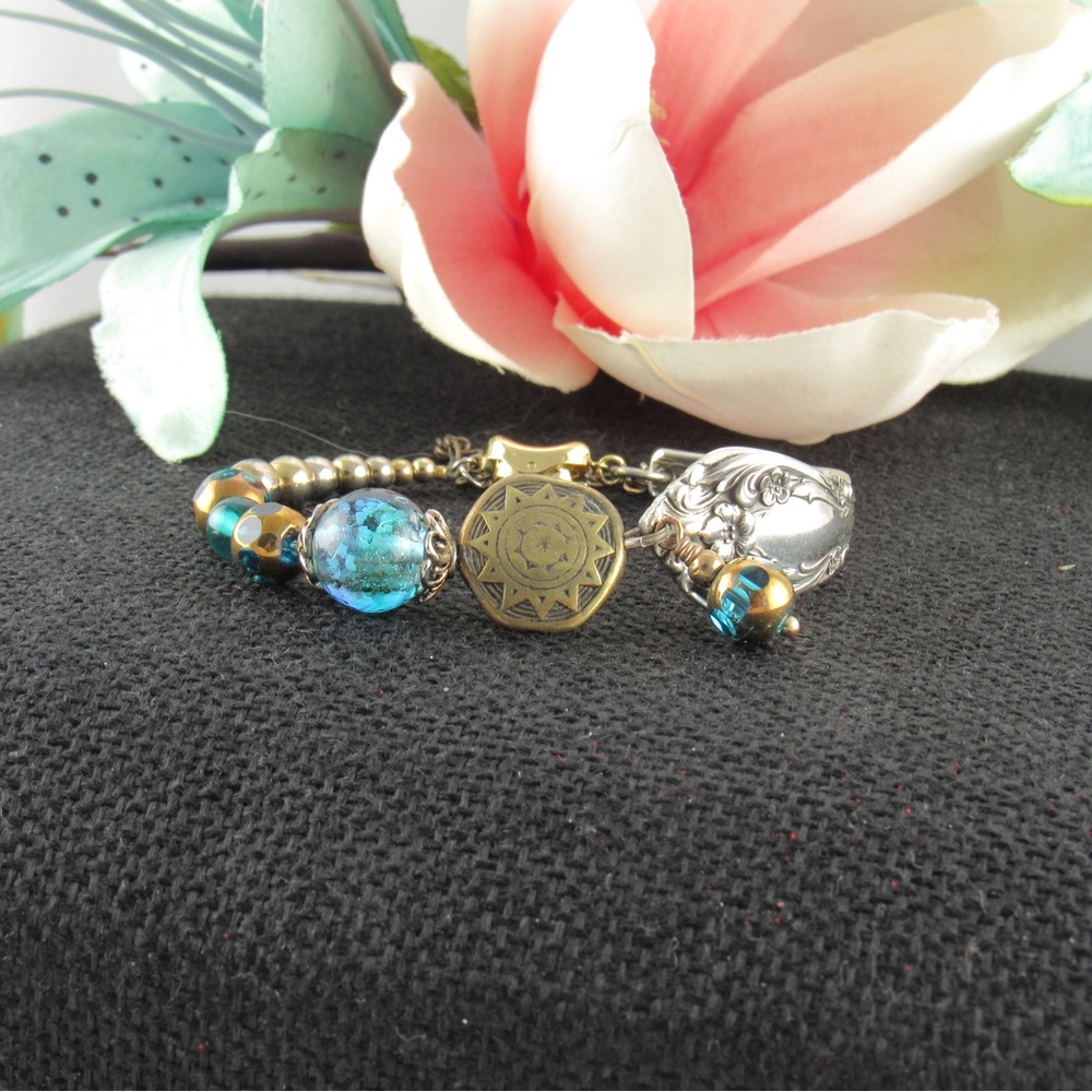 Beaded bracelet